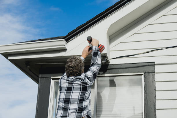 Best Storm Damage Siding Repair  in St Matthews, KY